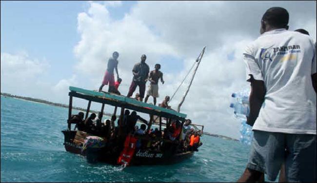 43 قتيلا في غرق عبارة بزنجبار