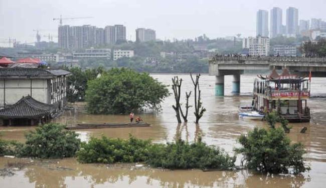 مقتل 57 شخصا في فيضانات في ثلاث مقاطعات صينية