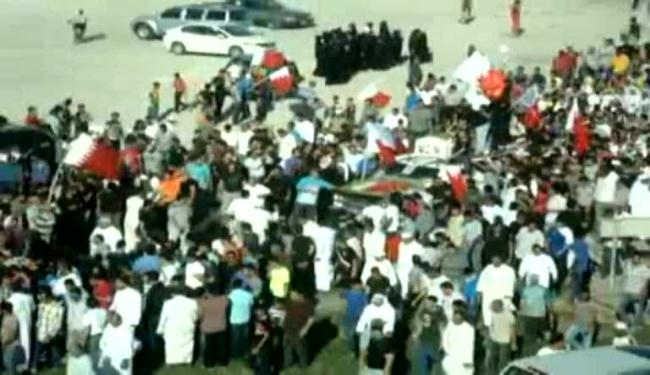 الولايات المتحدة تدعم صنيعاتها ضد ثورات الشعوب