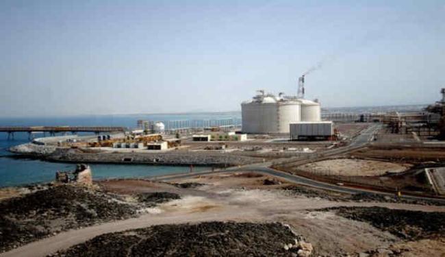 اليمن: وقف صادرات الغاز في بلحاف عقب تفجير