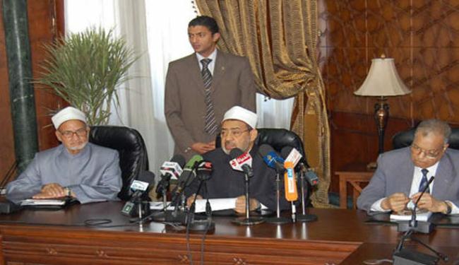 الطيب يدعو المصريين والعرب لتذويب الخلافات الثقافية