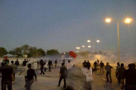 درگیری نیروهای آل‌خلیفه با مردم در پایتخت بحرین