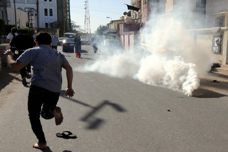 شلیک گسترده گازهای سمی در بحرین
