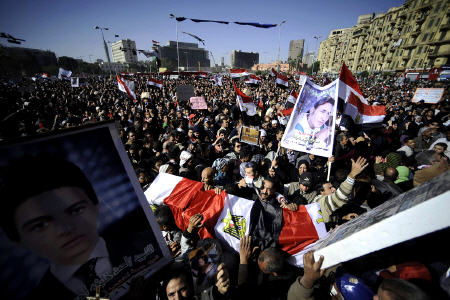 اعتراض مصری‌ها به خشونتهای ارتش