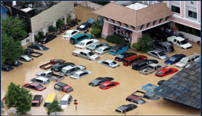 حصيلة فيضانات تايلاند ترتفع الى 800 قتيل