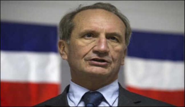 وزير الدفاع الفرنسي يزور افغانستان