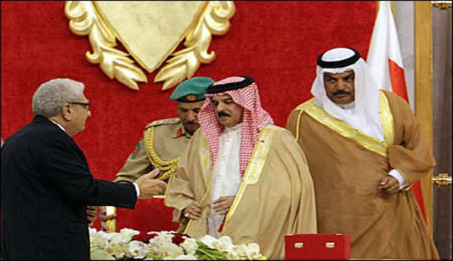 البحرين : السلطة تناور