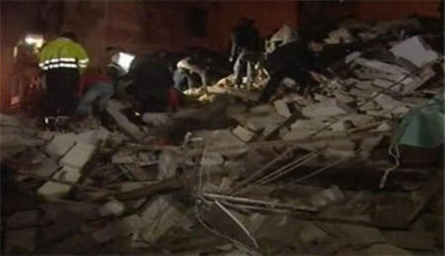 17 قتيلا اثر إنهيار مبنى شرق بيروت