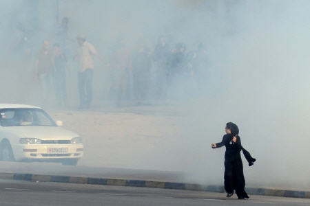 شلیک گازهای سمی به منازل در بحرین