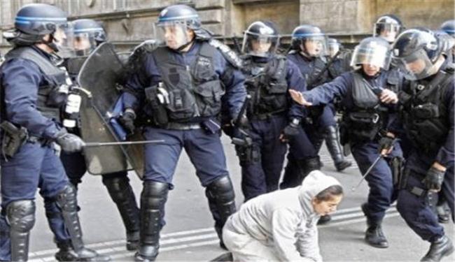 هيومن رايتس تنتقد الانتهاكات ضد العرب والافارقة بفرنسا 