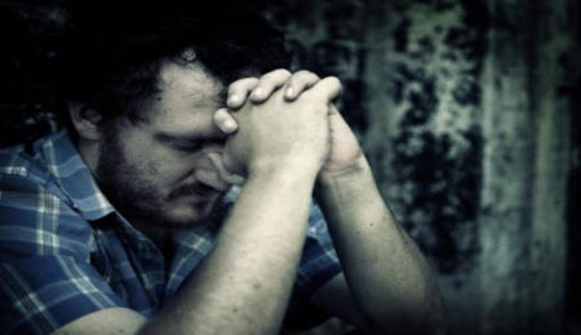 العمل لساعات طويلة يضاعف احتمال الإصابة بالاكتئاب