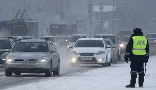 المئات يتظاهرون بسياراتهم ضد بوتين في موسكو