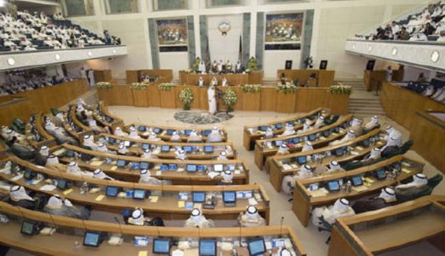 مرشحون كويتيون يطمحون لديموقراطية كاملة في بلادهم