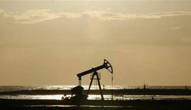 هبوط عقود النفط الاميركي بفعل زيادة المخزونات الاميركية