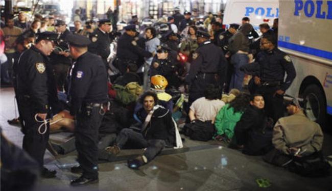 الشرطة الاميركية تعتقل عشرات المتظاهرين بنيويورك