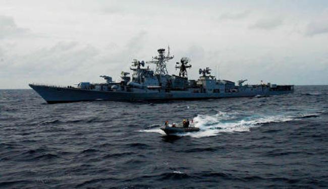 سفن حربية روسية ترابط قبالة الشواطىء السورية 