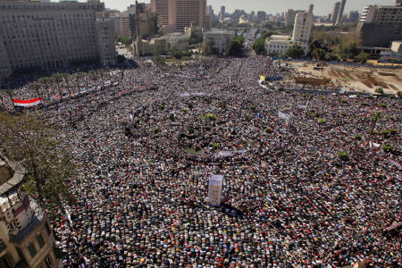 تظاهرات میلیونی مصریها ضد نظامیان