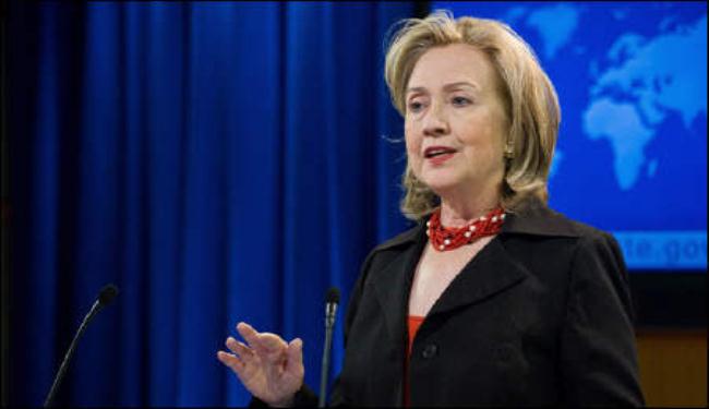 كلينتون تضغط على الهند لخفض وارداتها النفطية من إيران