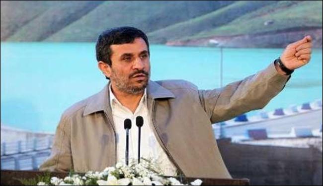 أحمدي نجاد: الشعوب المظلومة تناصر الشعب الايراني 