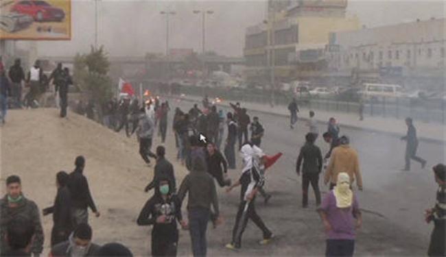 عشرات الاصابات خلال قمع مسيرة بالبحرين تندد بالقمة الخليجية