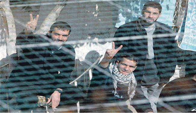 الاسرى الفلسطينيون يوقعون اتفاقا لانهاء الاضراب عن الطعام