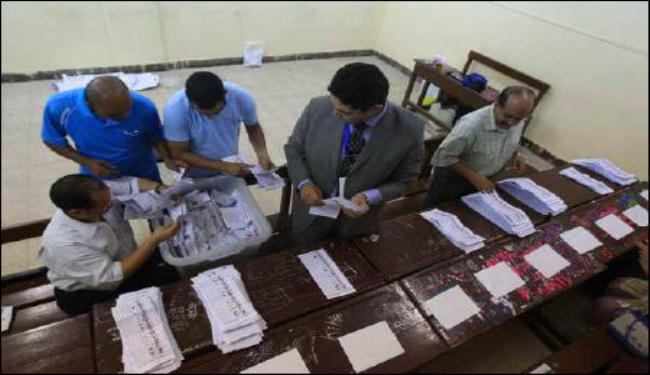 مرسي بالمركز الاول ومنافسة حادة بين المرشحين الاخرين