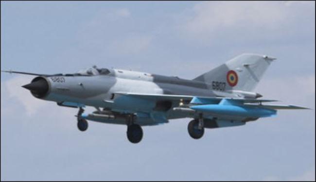 طائرة حربية سورية تهبط اضطرارياً بالاردن