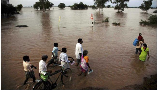 مقتل 30 شخصا وتشريد مليون في فيضانات بالهند