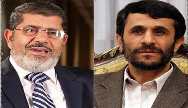 الرئيس احمدي نجاد يتصل هاتفيا بنظيره المصري