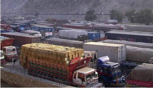 باكستان تسمح لامدادات الناتو عبور اراضيها الى افغانستان