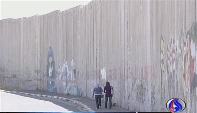 الإحتلال يقرر مواصلة بناء جدار الفصل بالضفة الغربية