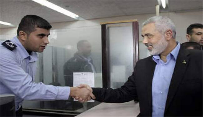 هنية يطالب مصر بفتح معبر رفح على مدار الساعة 