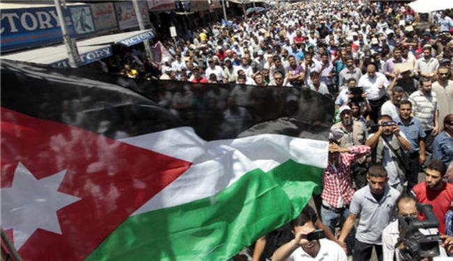 تظاهرات حاشدة في الاردن تهاجم القصر الملكي وتدعو للاصلاحات