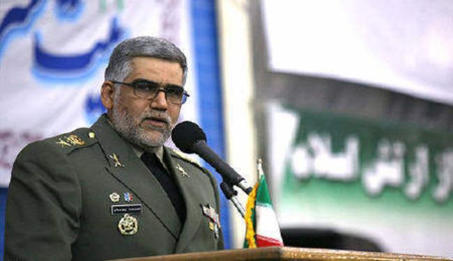 قائد عسكري ايراني: نعمل علي تصنيع طائرة عمودية وطنية 