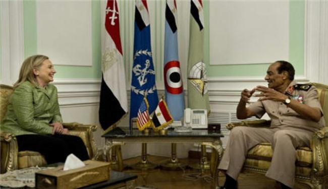 كلينتون تلتقي طنطاوي في القاهرة