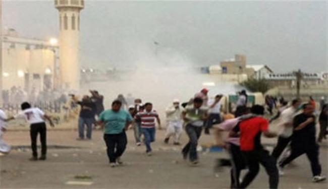 النظام البحريني يقمع مسيرة 