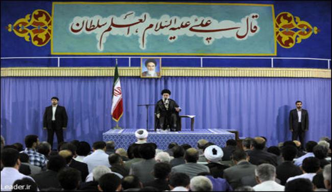 قائد الثورة : الضغوط لن تضعف إرادة الشعب الايراني