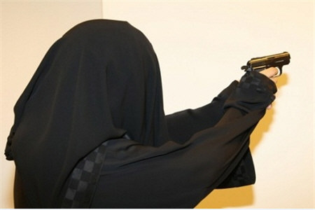 زنان سعودی سلاح گرم می خواهند