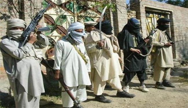 مسؤولون أفغان يلتقون أحد قادة طالبان بسجن باكستاني