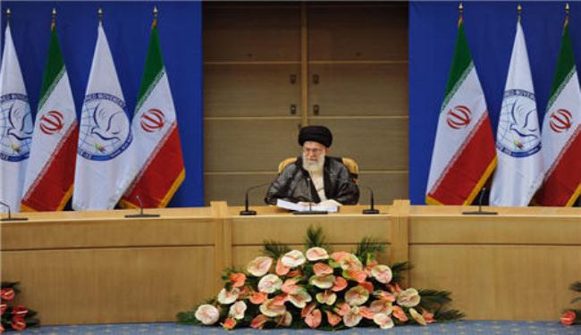 قائد الثورة الاسلامية: يجب أن لا يُدار العالم بدكتاتورية عدة بلدان غربية