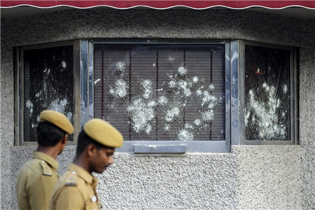بازداشت معترضان مقابل کنسولگری آمریکا در هند