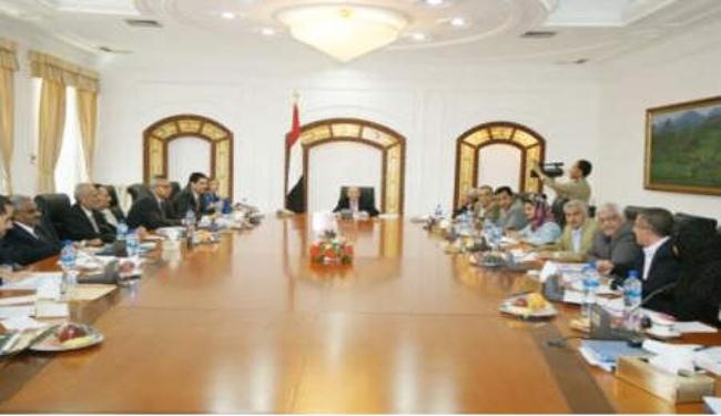 الحوثيون يقاطعون لجنة الحوار الوطني بسبب حضور السفير الأميركي