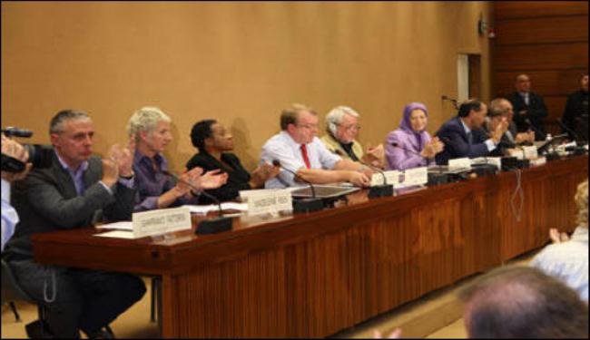 فايننشال تايمز تنتقد رفع جماعة 