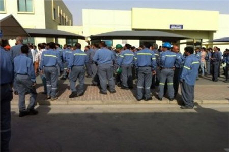 شکایت 12 اتحادیه کار از بحرین