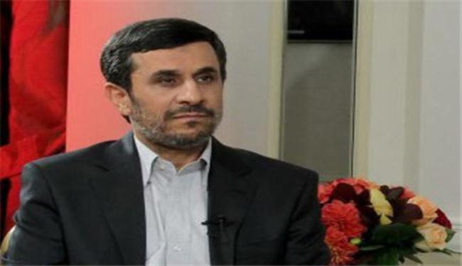 احمدي نجاد يدعو لتشكيل جمعيات سياسية واقتصادية لمنظمة اكو