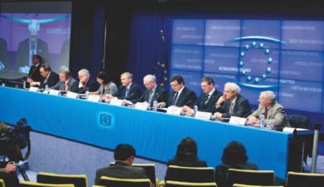 القمة الأوروبية تناقش في بروكسل أزمة الديون ومشاكل الاقتصاد 