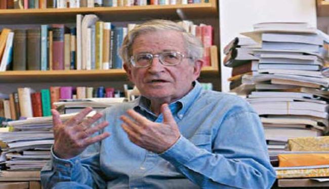 المفكر العالمي نعوم شومسكي يزور غزة