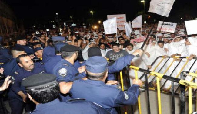 111 جريحا في مظاهرات للمعارضة بالكويت