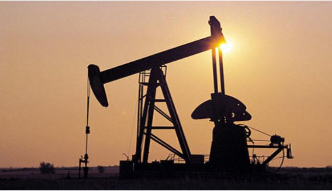 تراجع النفط بسبب بيانات ضعيفة قبل تقرير الوظائف الأمريكية