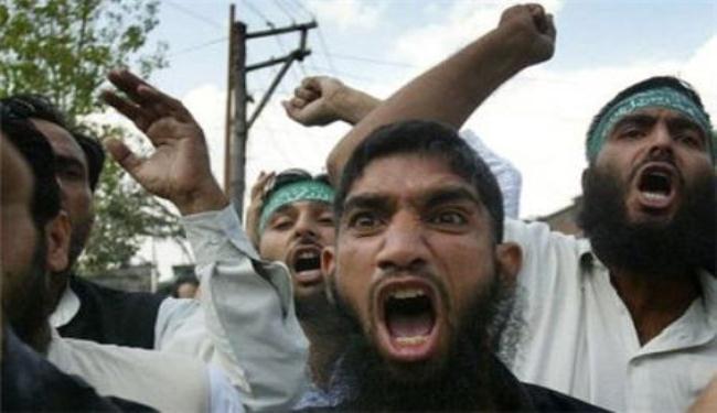 السلفيون يتوعدون حزب النهضة ووزارة الداخلية بتونس